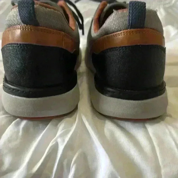 Women’s Cobb Hill Skylar M Lace Waterproof Sneakers– Grey 7.5 - Picture 8 of 9